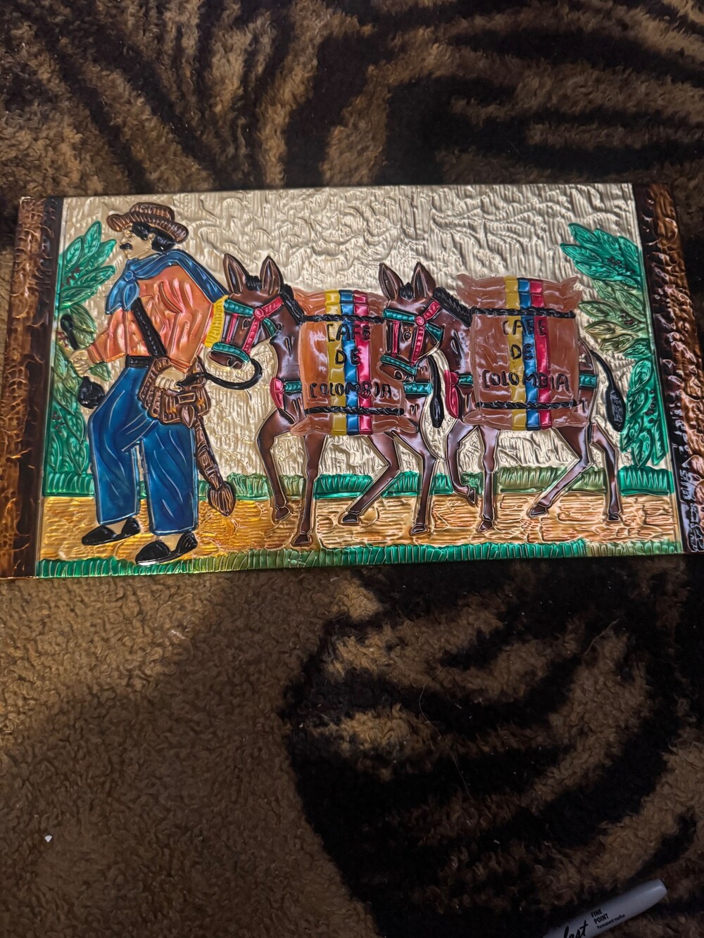 Embossed Metal Wall Art Cafe de Columbia
